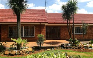 3 Bedroom House in Rowhill