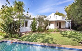 4 Bedroom House in Constantia