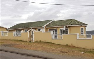 3 Bedroom House in Newlands West