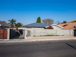 3 Bed House in Westdene