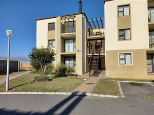 2 Bed Apartment in Strand Central