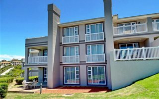 2 Bedroom Apartment in Pinnacle Point Golf Estate