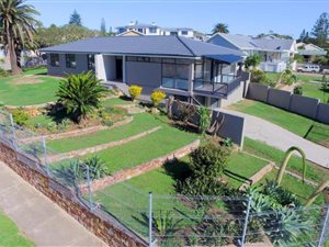 4 Bed House in Humewood