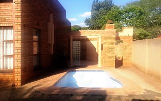 6 Bedroom House in Northam