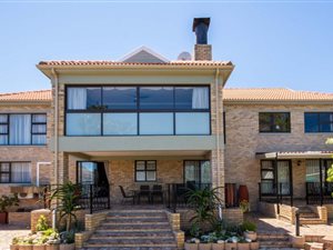 4 Bed House in Helena Heights