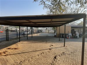 1355 m² Retail Space in Mayville