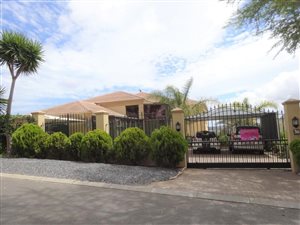 4 Bed House in Sonstraal Heights