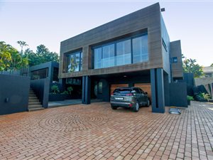 4 Bed House in La Lucia