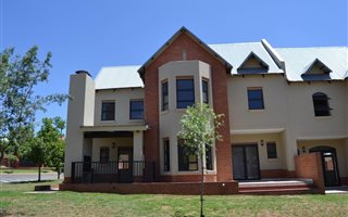 3 Bedroom Townhouse in Heritage Hill