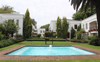 1 Bedroom Apartment in Saxonwold