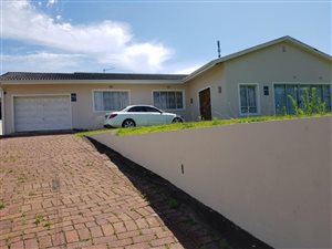 4 Bed House in Stanger Manor