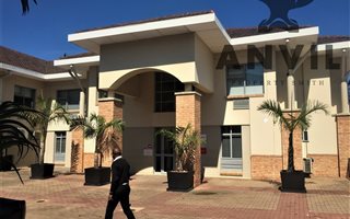 275 m² Office Space in Westville