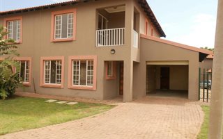3 Bedroom House in Waterval East
