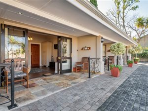 10 Bed House in Camphers Drift