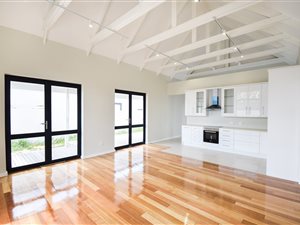 2 Bed House in Somerset West Central