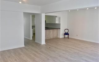 2 Bedroom Apartment in Three Anchor Bay