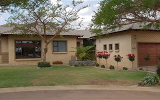 3 Bedroom House in Midlands Estate