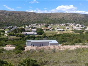 895 m² Land available in Island View