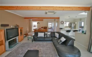 3 Bedroom House in Plattekloof
