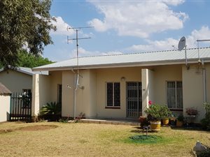 2 Bed Townhouse in Paul Krugers Resort