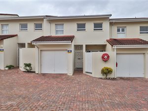 3 Bed Apartment in Seaside Longships