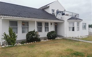 3 Bedroom House in Country Club