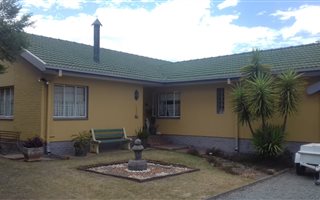 4 Bedroom House in Bergsig