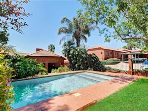 2 Bed Apartment in Constantia Kloof