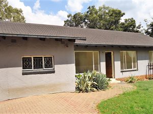 3 Bed House in Sherwood Gardens
