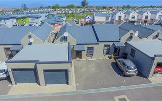 3 Bedroom Townhouse in Ruwari