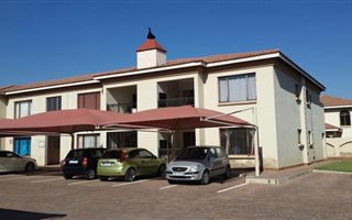 2 Bedroom Townhouse in Kenleaf
