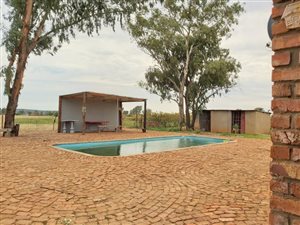 2 ha Smallholding in Lakeview