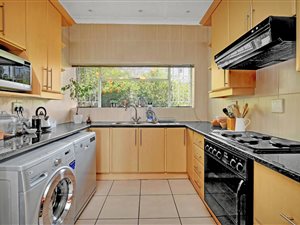 3 Bed Apartment in Florida Hills