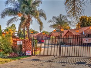 2 Bed Townhouse in Highveld