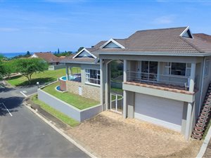 5 Bedroom Townhouse in Shelly Beach
