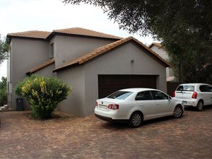 3 Bed Cluster in Kyalami Hills