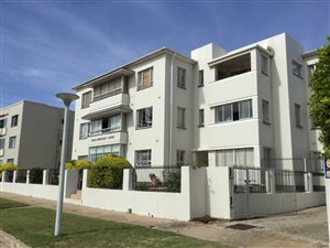 2 Bed Apartment in Summerstrand