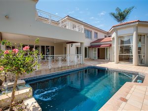 5 Bed House in Dainfern
