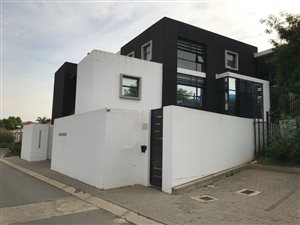 132 m² Office Space in Dainfern