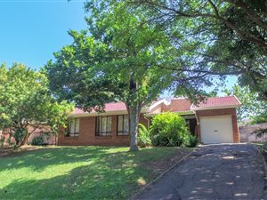 3 Bedroom House in Illovo Glen