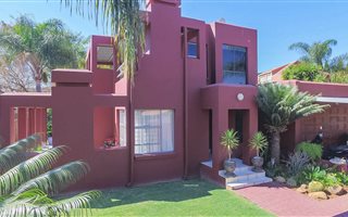 3 Bedroom House in Rooihuiskraal North