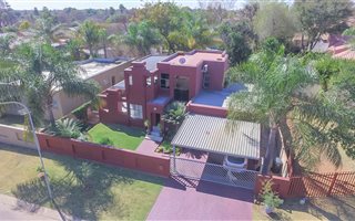 3 Bedroom House in Rooihuiskraal North