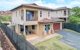 4 Bedroom House in Sheffield Beach