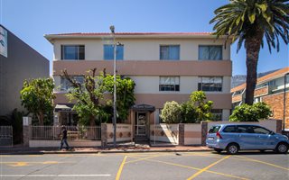 1 Bedroom Apartment in Gardens