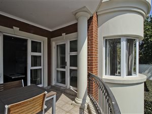 2 Bed Apartment in Melrose North