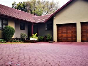 4 Bed House in Florida Park