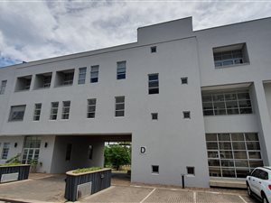 108 m² Commercial space in Lydiana