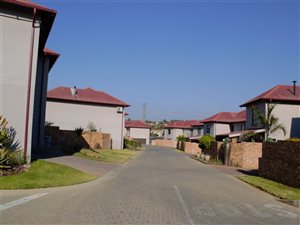 3 Bed Cluster in Maroeladal