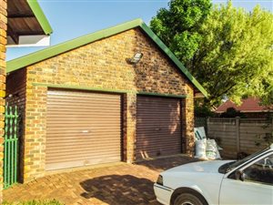 2 Bed House in Risiville