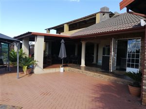 1.1 ha Farm in Kameeldrift East